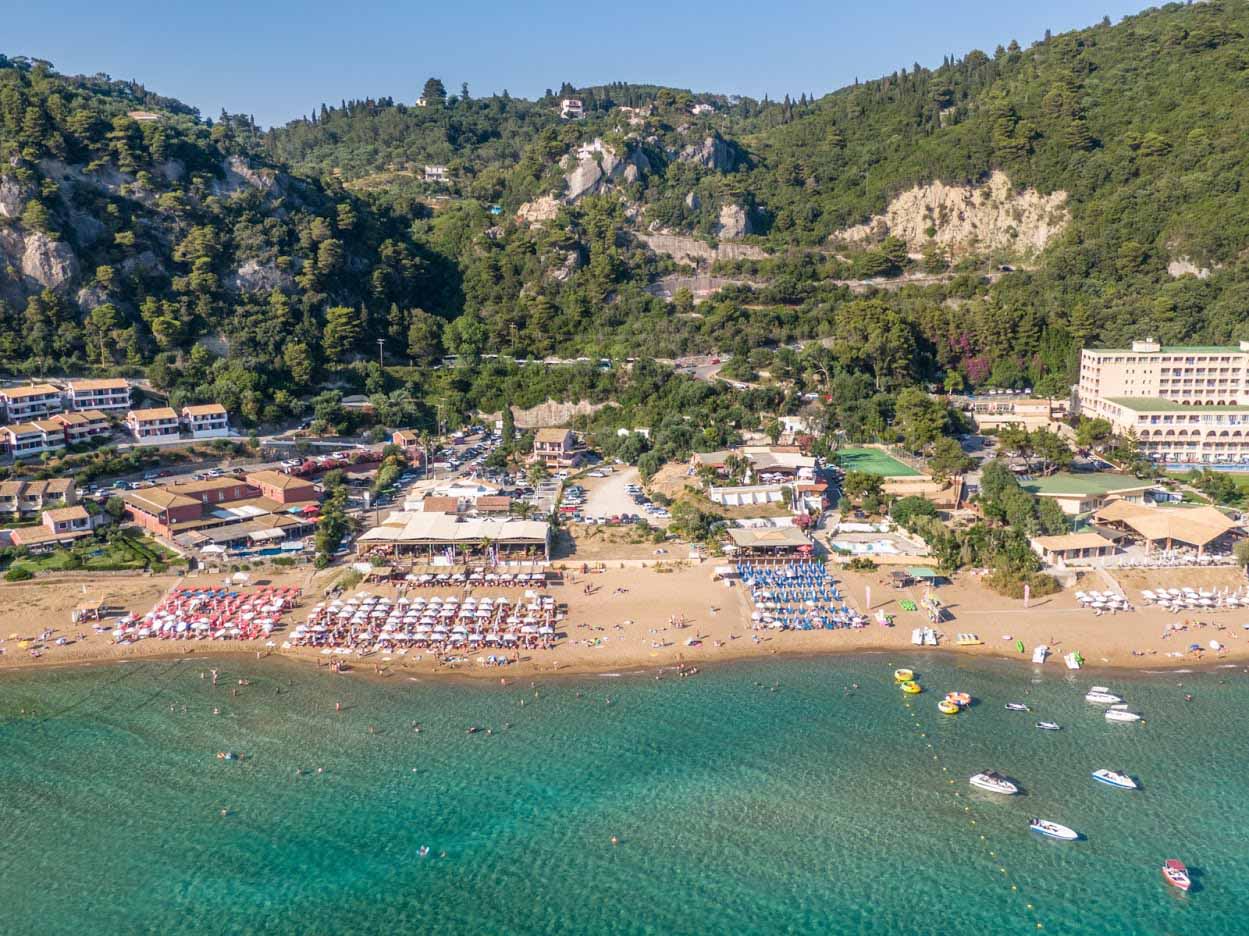 Γλυφάδα παραλία Glyfada beach Corfu Kerkyra mykerkyra.com Eddie Kastamonitis