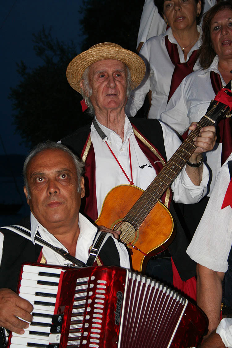 τροβαδούροι κανταδόροι Κέρκυρα mykerkyra.com
