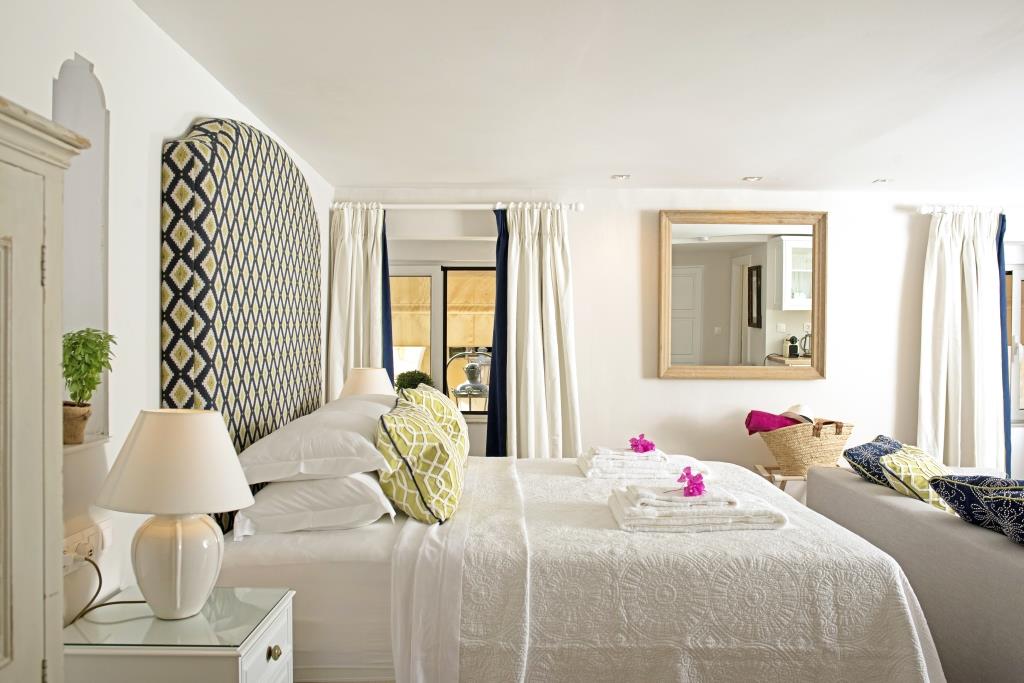 Liston suites Kouloura suite bedroom mykerkyra.com