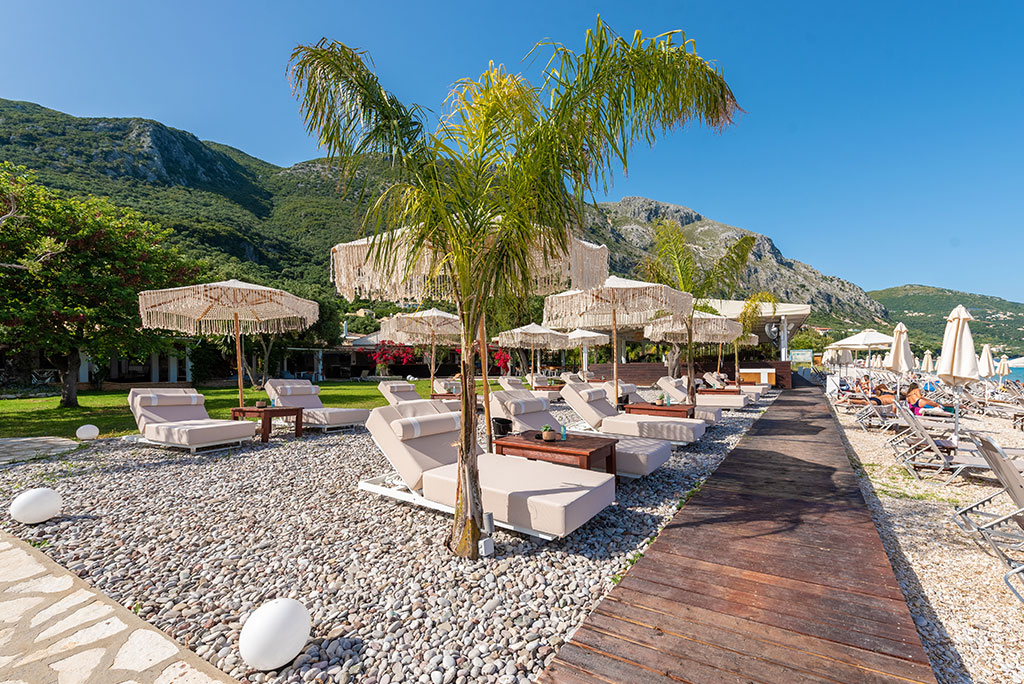 Verde-Blu- Μπαρμπάτι Barbati mykerkyra.com-t-Beach-Bar-