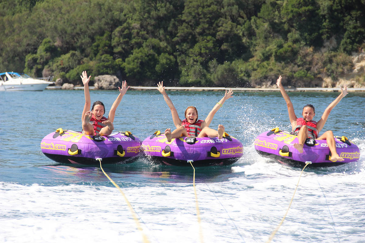 Corfu Watersports Dassia Kalami θαλάσσια σπορ Δασιά Καλάμι θαλάσσιο σκι parasailing Corfu paragliding inflatables ski club family kids activities mykerkyra