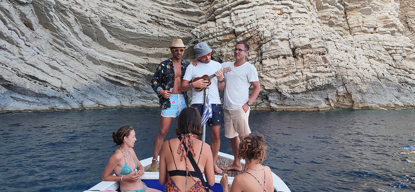 Mpoukas boat Rentals private boat trips rentals Paleokastritsa Παλαιοκαστριτσα Κέρκυρα Corfu mykerkyra